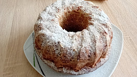 Jablečná hrnková bábovka