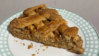 Křehký jablkový koláč, Křehký jablečný koláč s přidaným karamelovým pudinkem