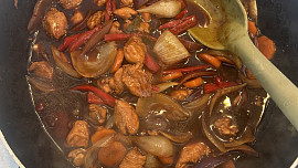 “Kung Pao” s kuřecím masem a zeleninou