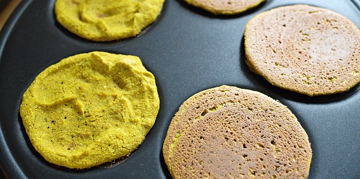 Pohankové placičky (Pečení placiček na palačinkovači)