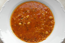 Polévka s kurkumou