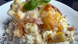 Květák a brambory zapečené s hermelínem