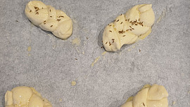 Malé housky nebo rohlíčky