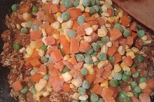 Opékání, rýže a zeleniny