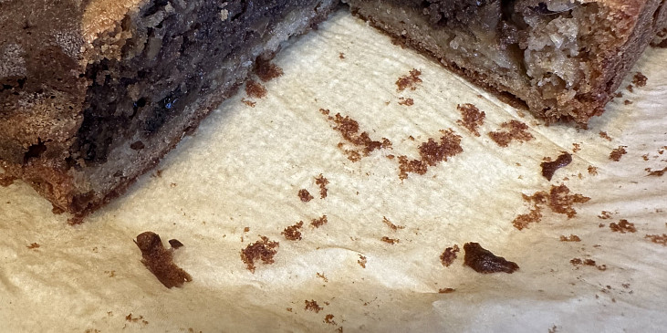 Bábovka se strouhanými jablky