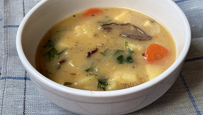 Bramborová polévka z jednoho hrnce