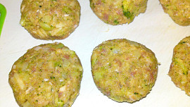 Brokolicové karbanátky