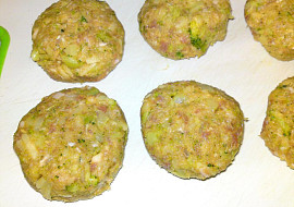 Brokolicové karbanátky