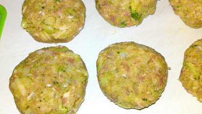 Brokolicové karbanátky