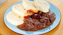 Daňčí maso na víně Daňčí maso na víně