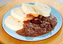 Daňčí maso na víně