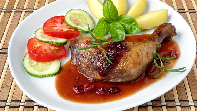 Kuře na brusinkách Kuře na brusinkách