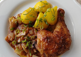 Kuřecí čtvrtky na zelenině z horkovzdušné fritézy