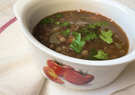 Pikantní čočková polévka se zeleninou