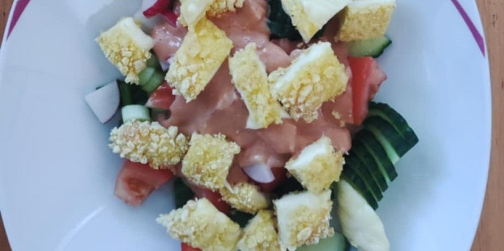 Salát se smažákem