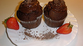 Čokoládové cupcakes s čokoládovo-vínovým krémem