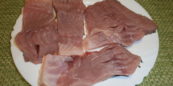 Kapr v listovém těstě s peperonatou