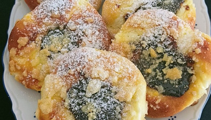 Koláčky s dvojí náplní zadělávané majonézou