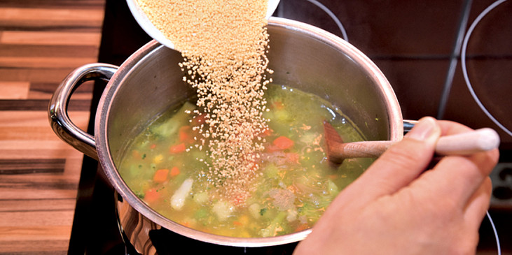 Krůtí steak se zeleninovým kuskusem