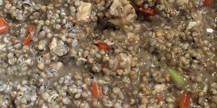 Kuskus s restovanou zeleninou a tuňákem