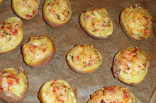 Plněné zapečené brambory