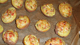 Plněné zapečené brambory