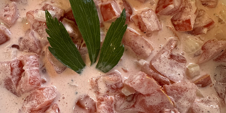 Rajčatový salát s majonézou