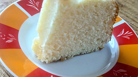 Výborná bábovka se zakysanou smetanou