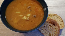 Gulášová polévka