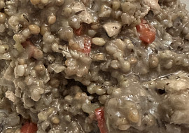 Kuskus s restovanou zeleninou a tuňákem