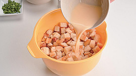 Špekové knedlíky se zelím