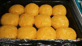 Plněné dýňové buchty