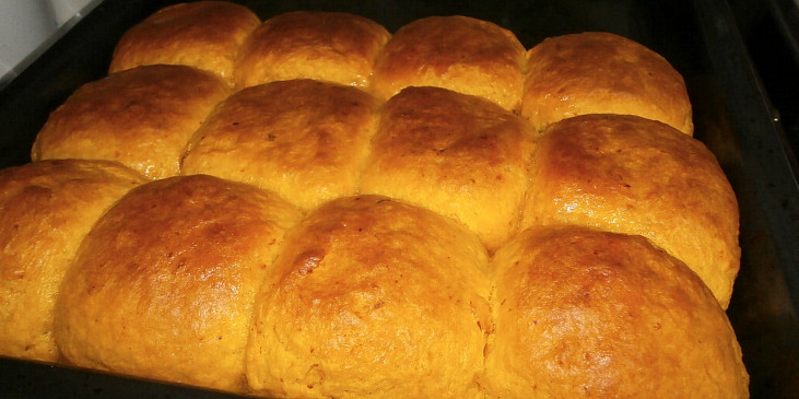 Plněné dýňové buchty