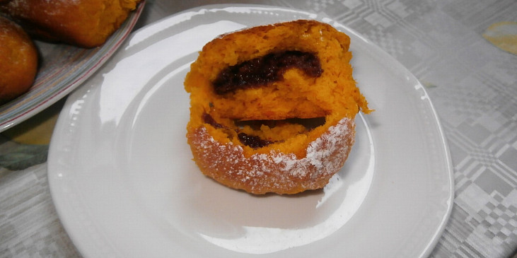 Plněné dýňové buchty