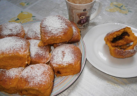 Plněné dýňové buchty