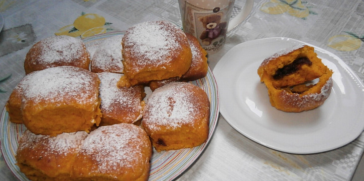 Plněné dýňové buchty