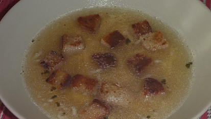 Rychlá česnečka z vody po vaření brambor