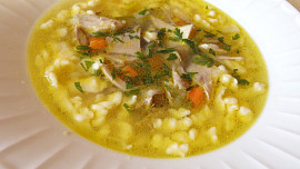 Slepičí polévka s noky