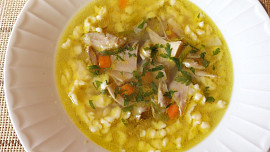 Slepičí polévka s noky