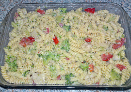 Těstoviny zapečené s brokolicí a květákem