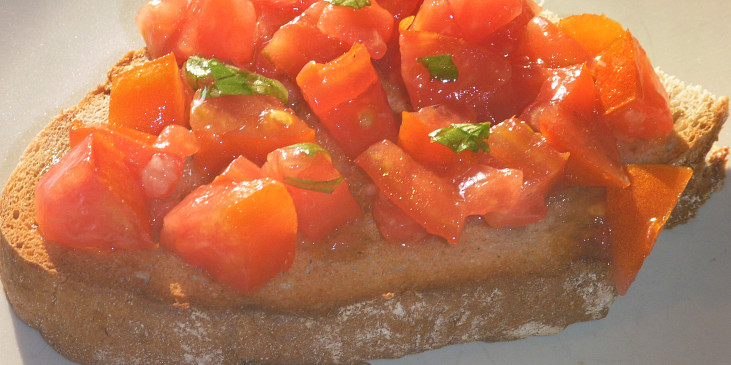 Bruschetta - jednoduchá snídaně
