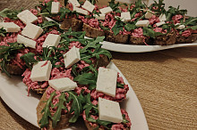 Rukola, balkánský sýr