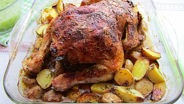 Rozmarýnové kuře na bramborách