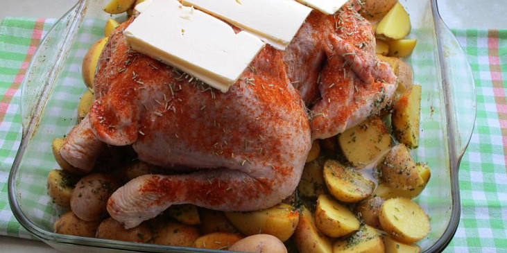 Rozmarýnové kuře na bramborách