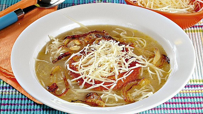 Cibulačka se sýrem