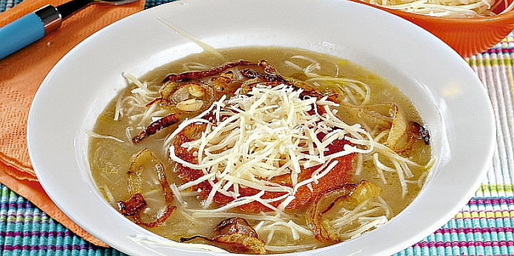 Cibulačka se sýrem