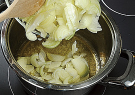 Cibulačka se sýrem