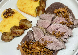 Dančí s cibulovou omáčkou