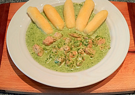 Kuřecí kousky se smetanovým špenátem