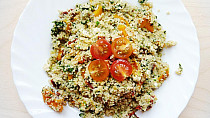 Kuskus s dýní a rajčaty